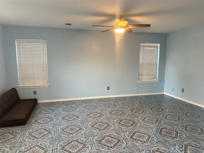 Photo - 8340 Folkstone Ln