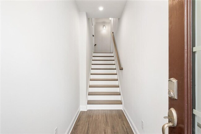 Photo - 1397 Live Oak Ln