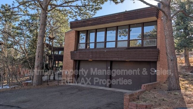Building Photo - 15 Upland Rd