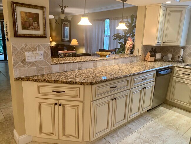 Photo - 600 Uno Lago Dr Unit 201