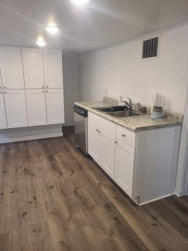 Photo - 1137 Lawton St