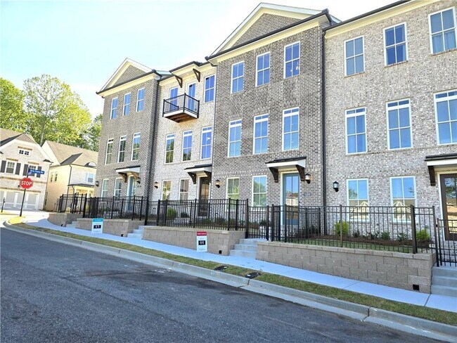 Building Photo - 1005 Crown Oak St