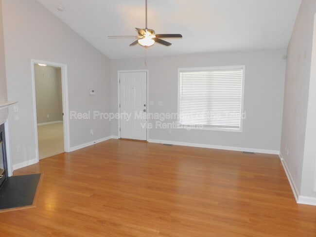 Photo - 2988 Butterwood Dr