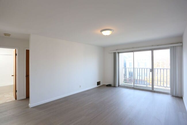 Photo - 226 10th Ave Unit 4