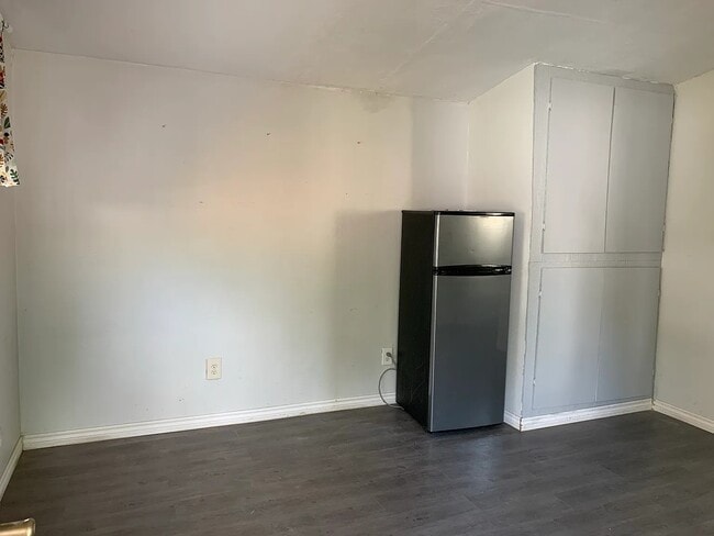 Photo - 3502 Ivandell Ave Unit C