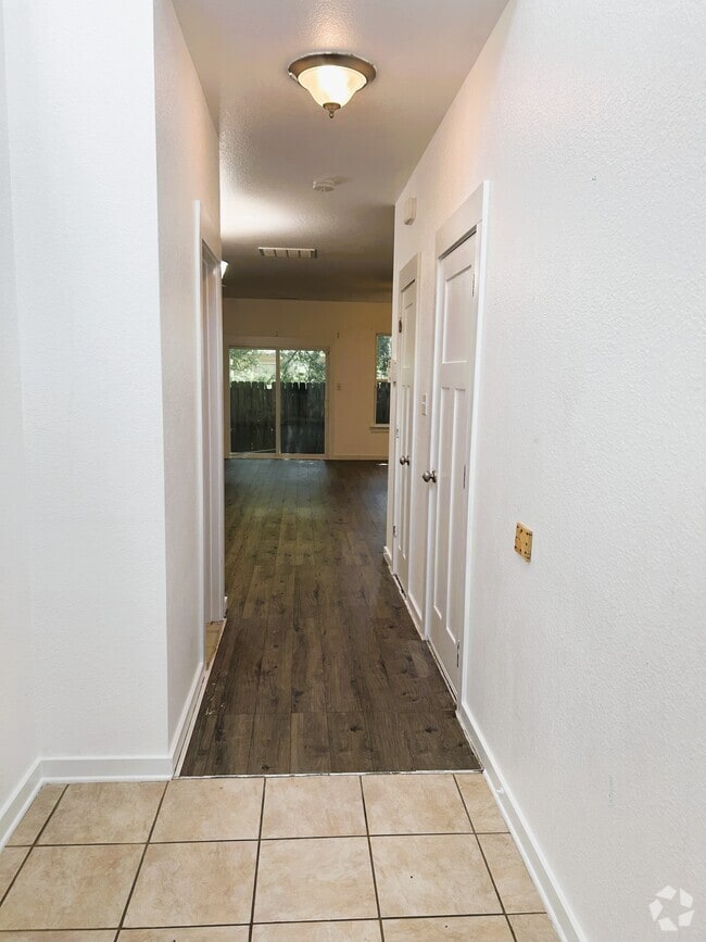 Building Photo - 248 Craftsman Cir Rental