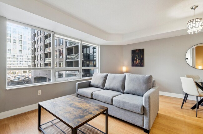 Photo - 20 Blue Jays Way Unit FL1-ID1030990P