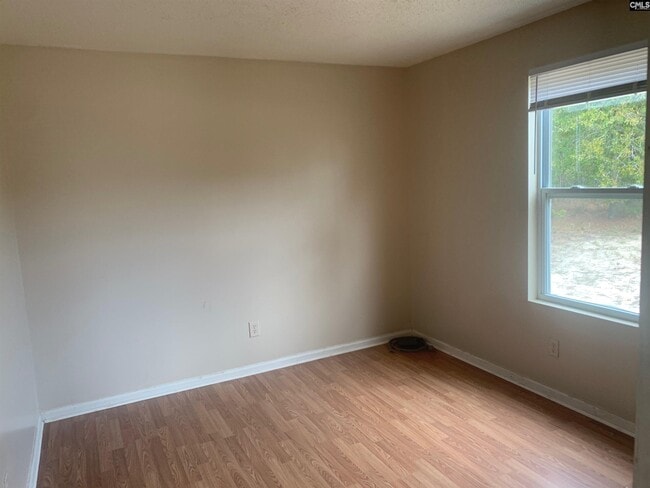 Photo - 487 Bushberry Rd