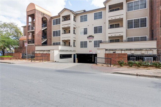 Photo - 501 W 26th St Unit 305