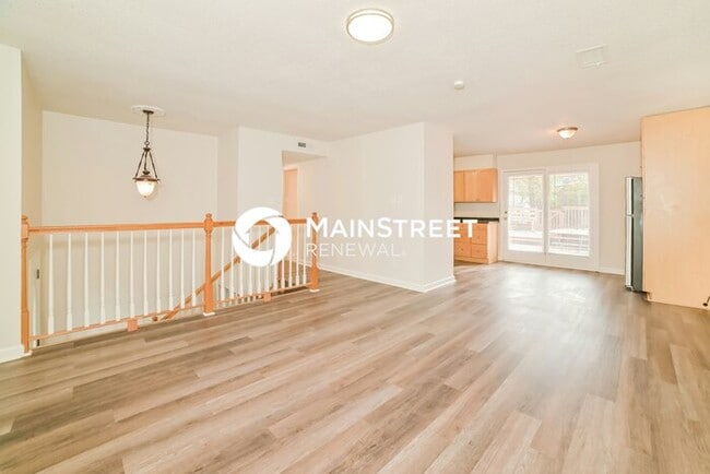 4 Bedroom Pet-Friendly Home in Knoxville, TN with Main Street Renewal
