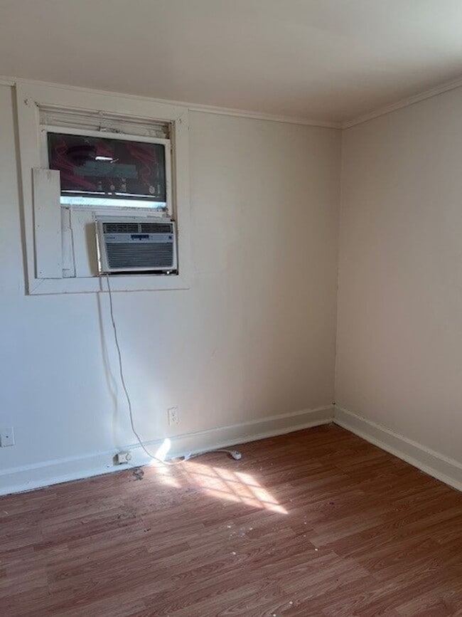 541 Greenwood Ave Unit B