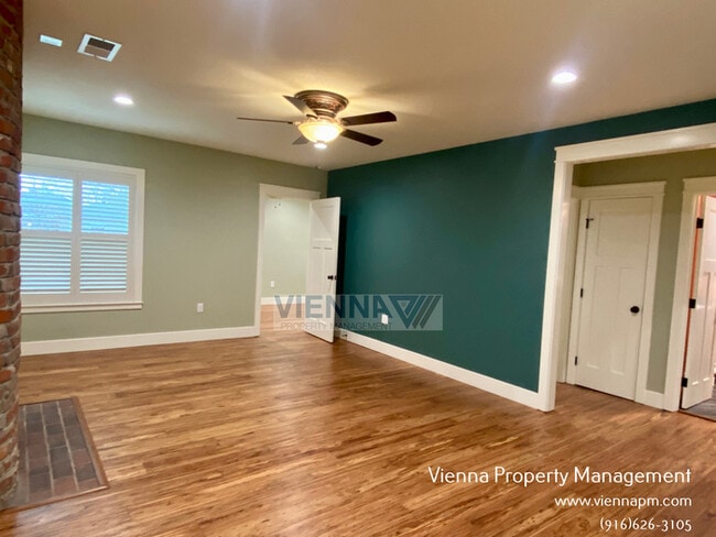 Photo - 5668 11th Ave