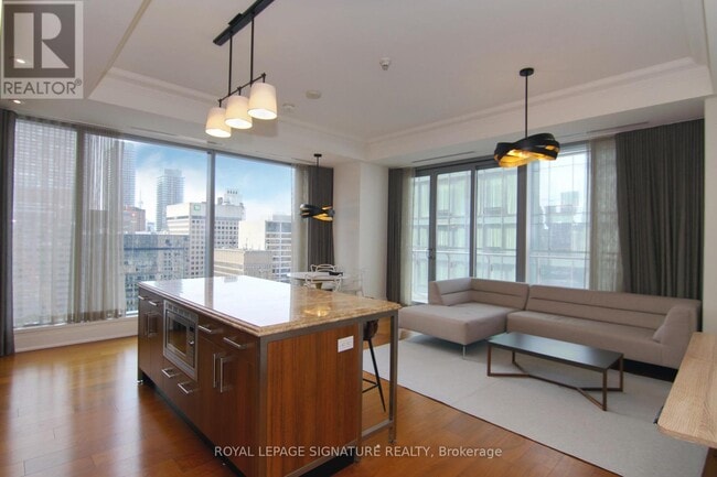 Photo - 55 Scollard St Unit 1905