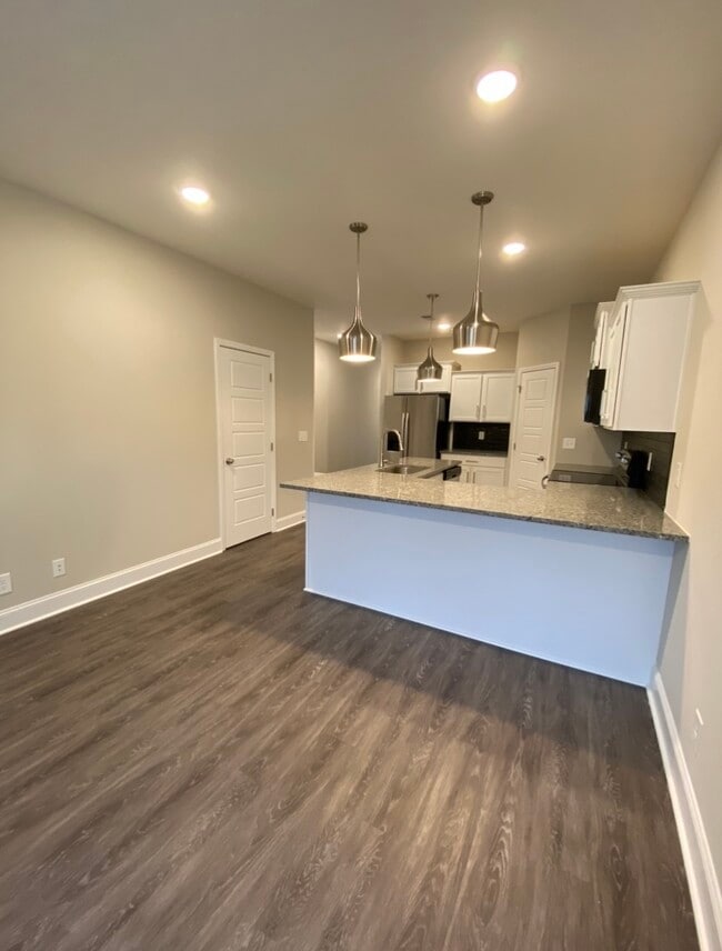 Photo - 1031 Glenkirk Dr