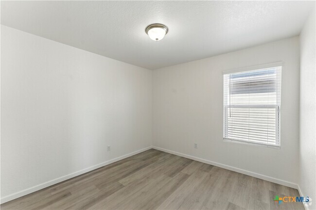 Building Photo - 6943 Shell Beach Rental
