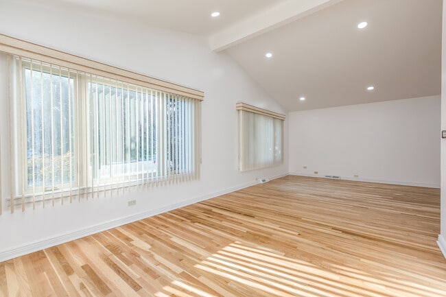 Photo - 8606 Lillibet Terrace