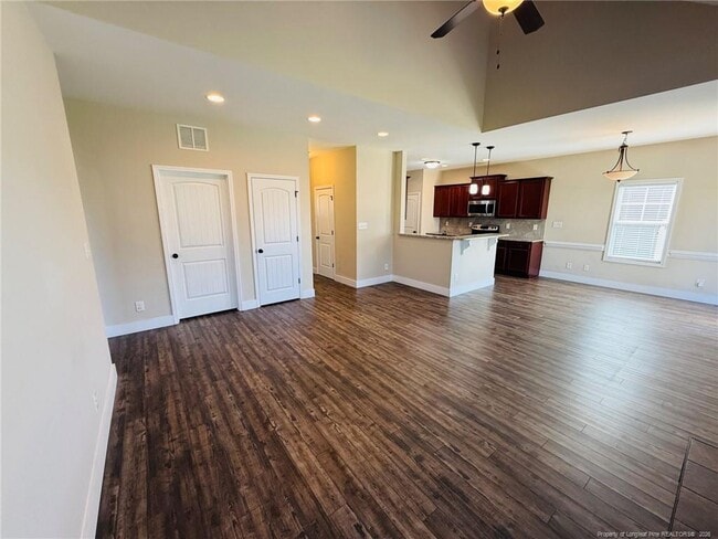 Photo - 848 Bellingham Way