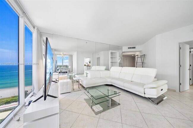 Photo - 4779 Collins Ave Unidad 1507