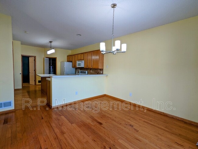 Photo - 1909 Bluestem Ln