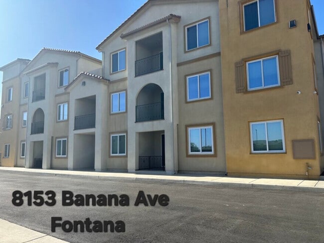 Building Photo - Solana Apartments