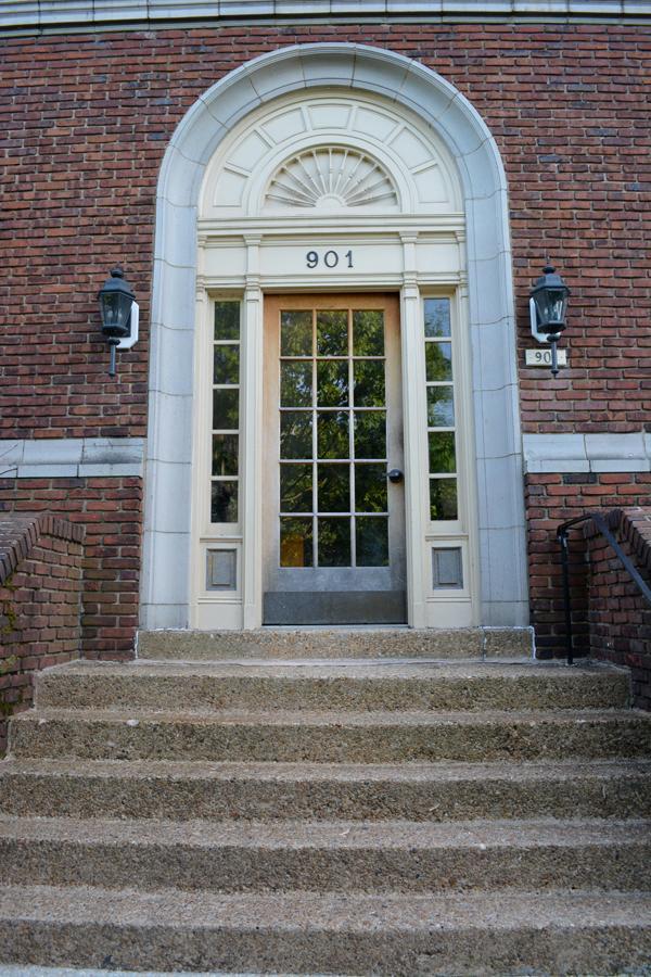 Photo - 901 University- HEAT AND HOT WATER INCLUDED