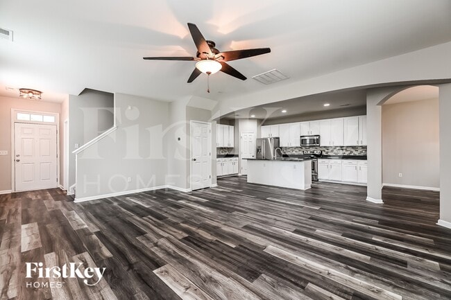 Photo - 372 Sanctuary Park Dr