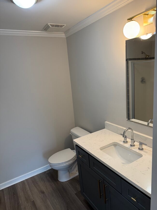 Photo - 110 Pine St