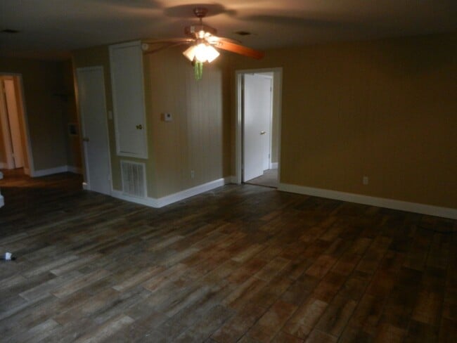 Photo - Military Highway Apartments Unit Apt B