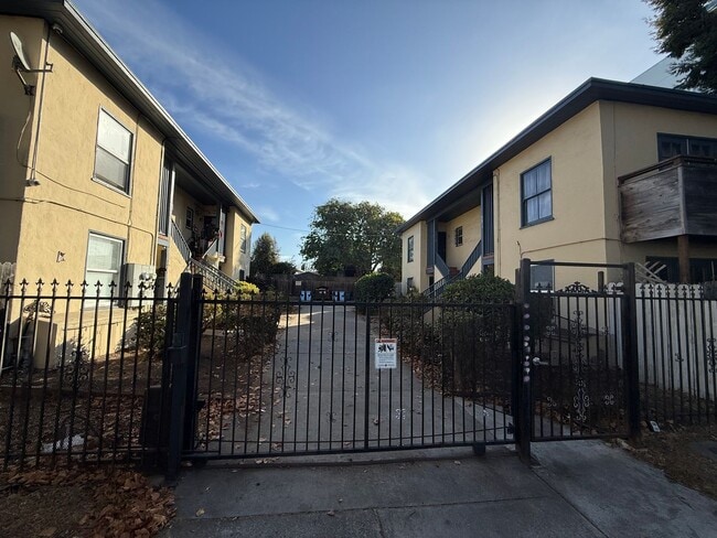 Photo - San Pablo 2431/2433 Unit San Pablo 2433B