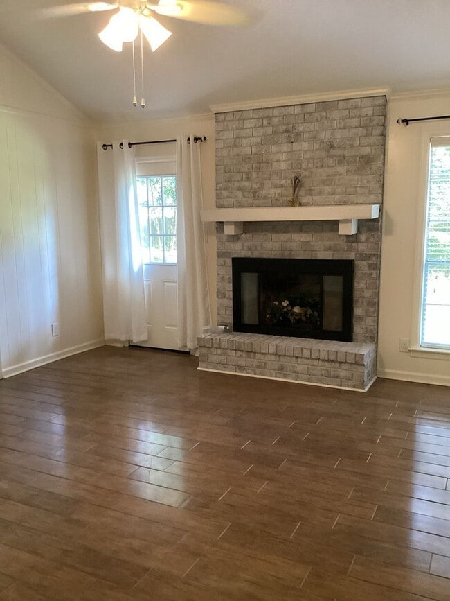 Photo - Three bedroom, Two Bathroom Single Family ...