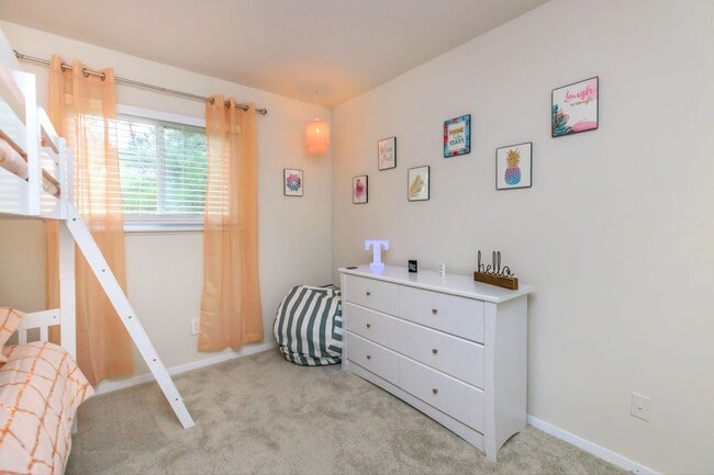 TANGLEWOOD APARTMENTS