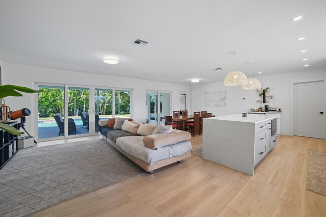Photo - 1107 SW 24th Ave