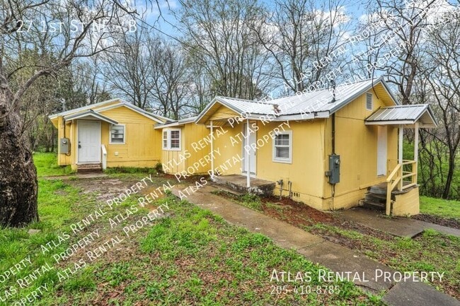 Photo - 27 1st St NE