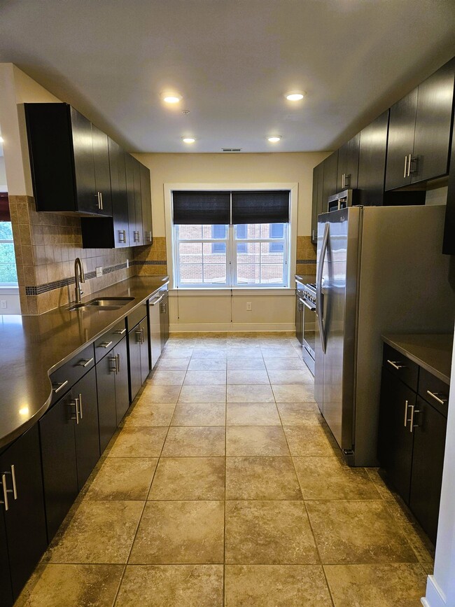 Photo - 2905 Bleeker St Unit 205
