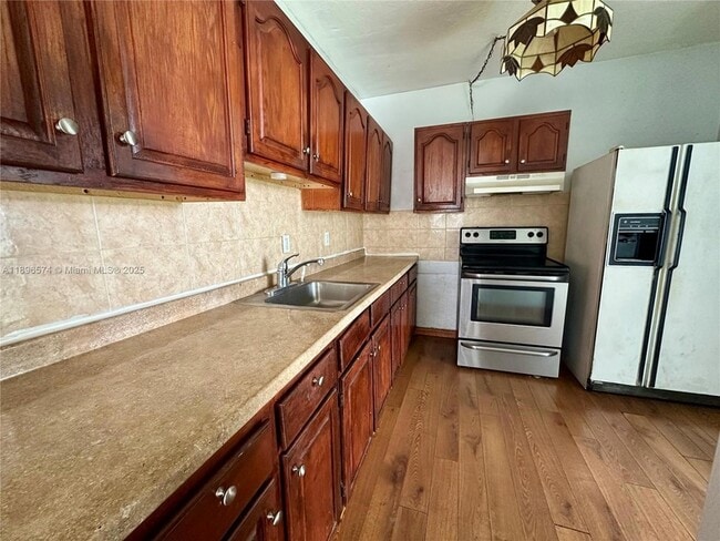 Photo - 1987 NE 171 St Unit 1