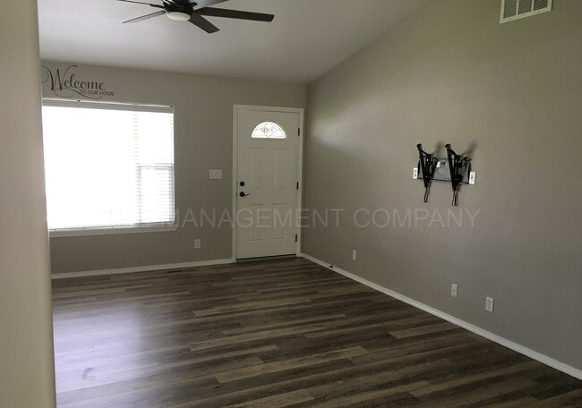 Photo - 1671 Atlantic St