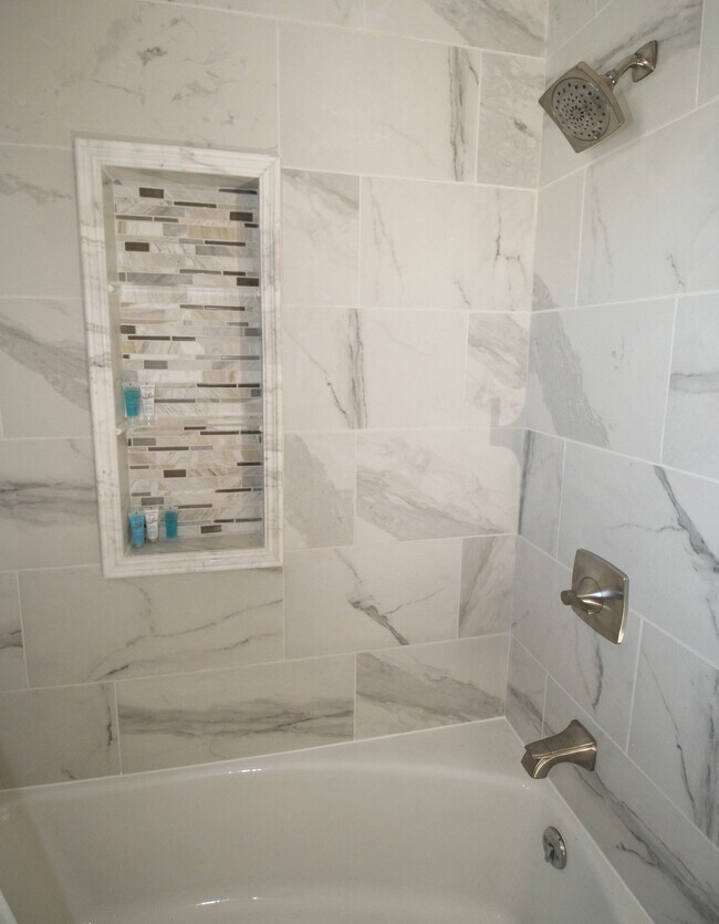 1271 Bonnie Ln Townhome Townhome Rental in Mayfield Heights OH