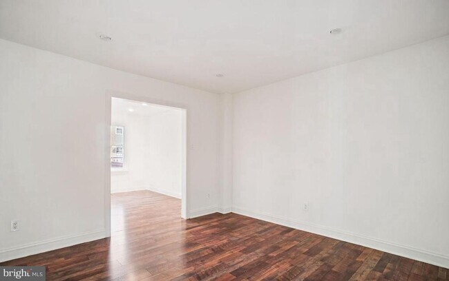 Photo - 5105 Overlook Park