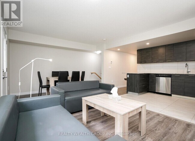 Photo - 288 Albert St