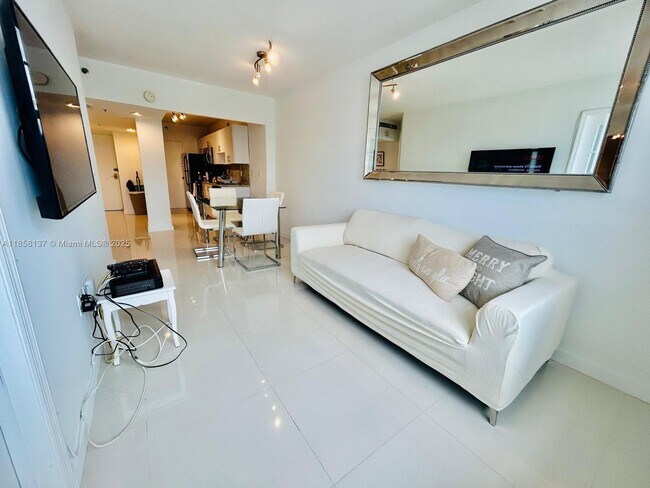 Photo - 100 Lincoln Rd Unidad 1406 Rental