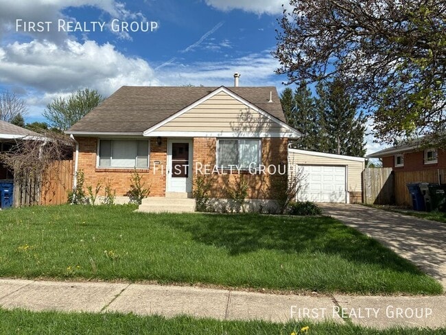 Building Photo - 2526 Kennedy Ave