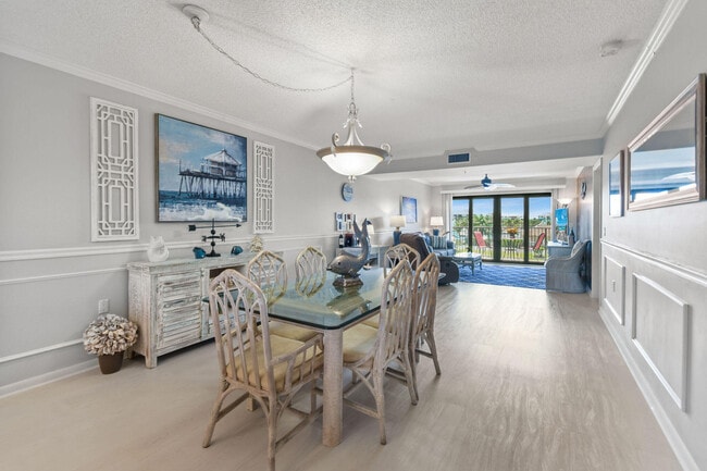 Photo - 601 Seafarer Cir Unit 304