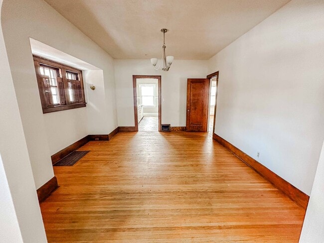 Photo - Move In Ready Gem on Lowe Rd. - West End