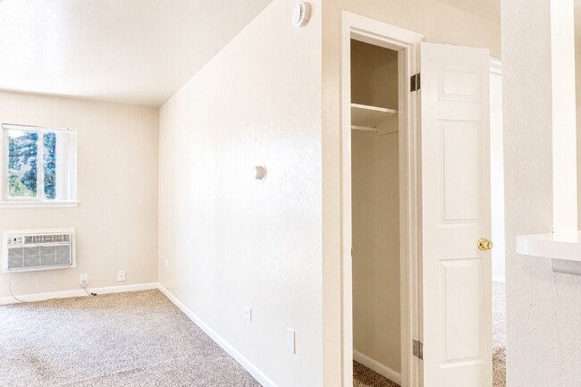 Photo - 1375 Everett Ct Unit 204