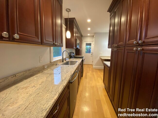 Photo - 43 Glenmont Rd Unidad 2