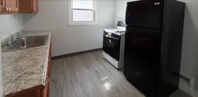 Photo - 3294 E 146th St