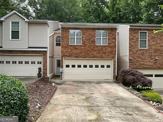 Building Photo - 1747 Millview Dr NE Rental
