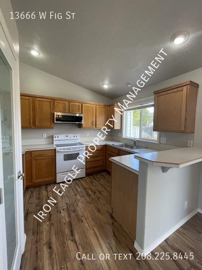 Photo - 13666 W Fig St