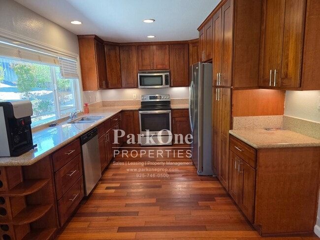 Photo - 1500 Fieldcrest Dr