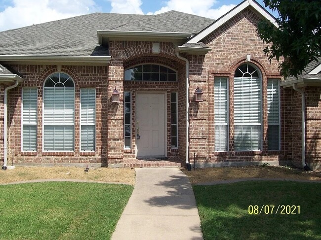 Building Photo - 7900 Brookmount St Rental